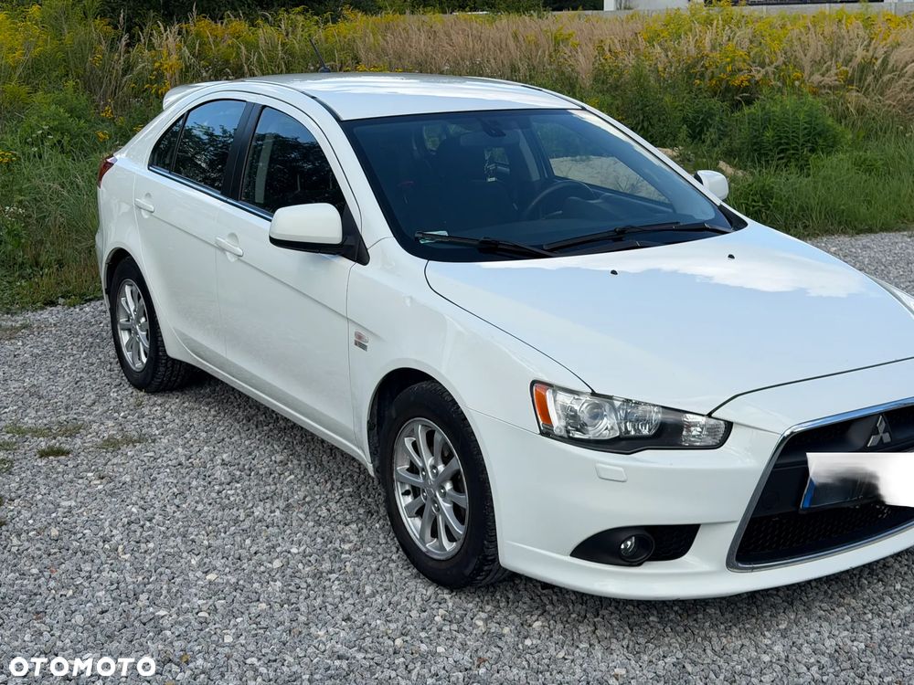Mitsubishi Lancer 2011 photo 2