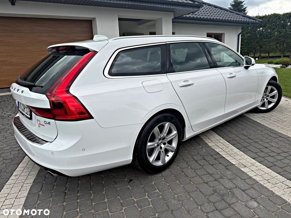 Volvo V90 D4 Geartronic Momentum - 18
