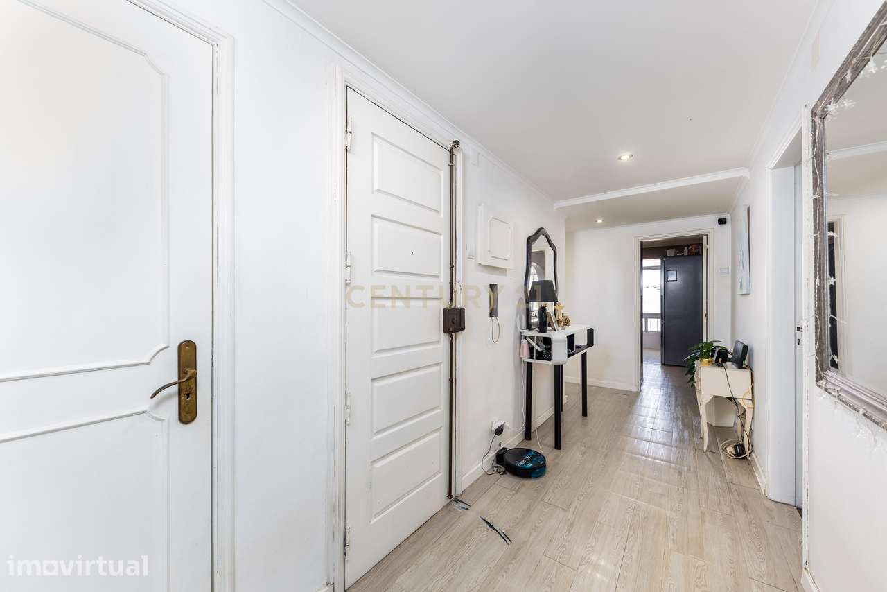Apartamento T3 à Venda em Almada, Laranjeiro - Grande imagem: 3/30