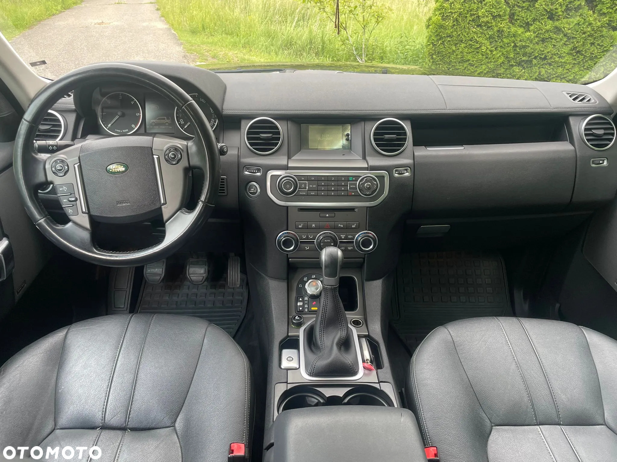 Land Rover Discovery III 2.7D V6 HSE - 12