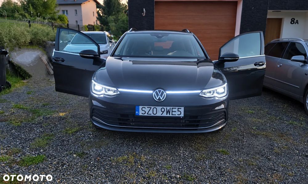 Volkswagen Golf - 1