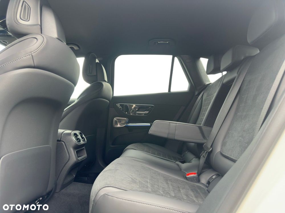 Mercedes-Benz GLC 220 d mHEV 4-Matic AMG Line - 11