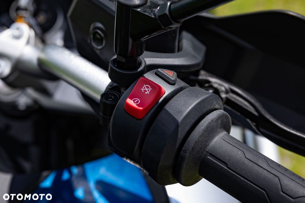 CFMoto MT - 11