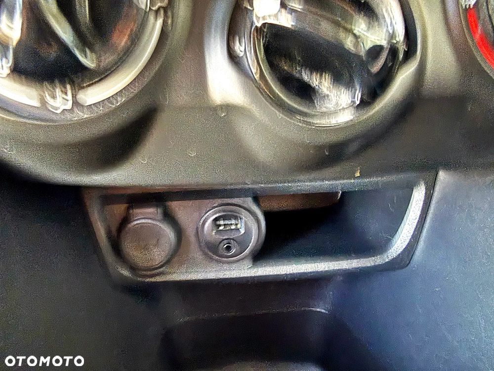 Peugeot 208 e-HDi 92 Stop&Start Style - 36