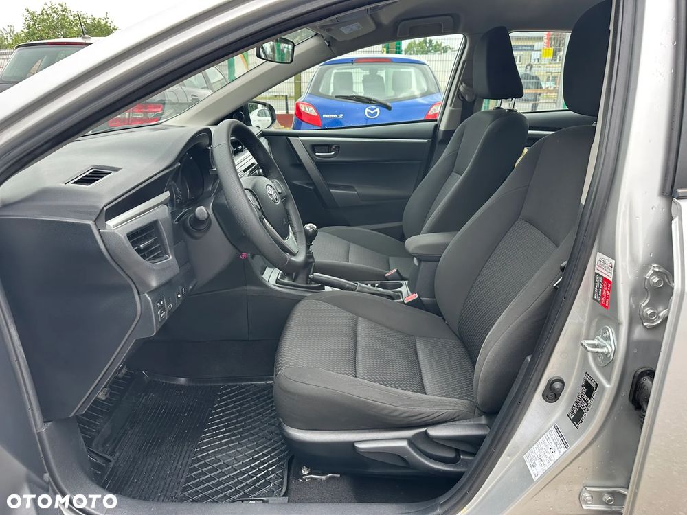 Toyota Corolla - 14