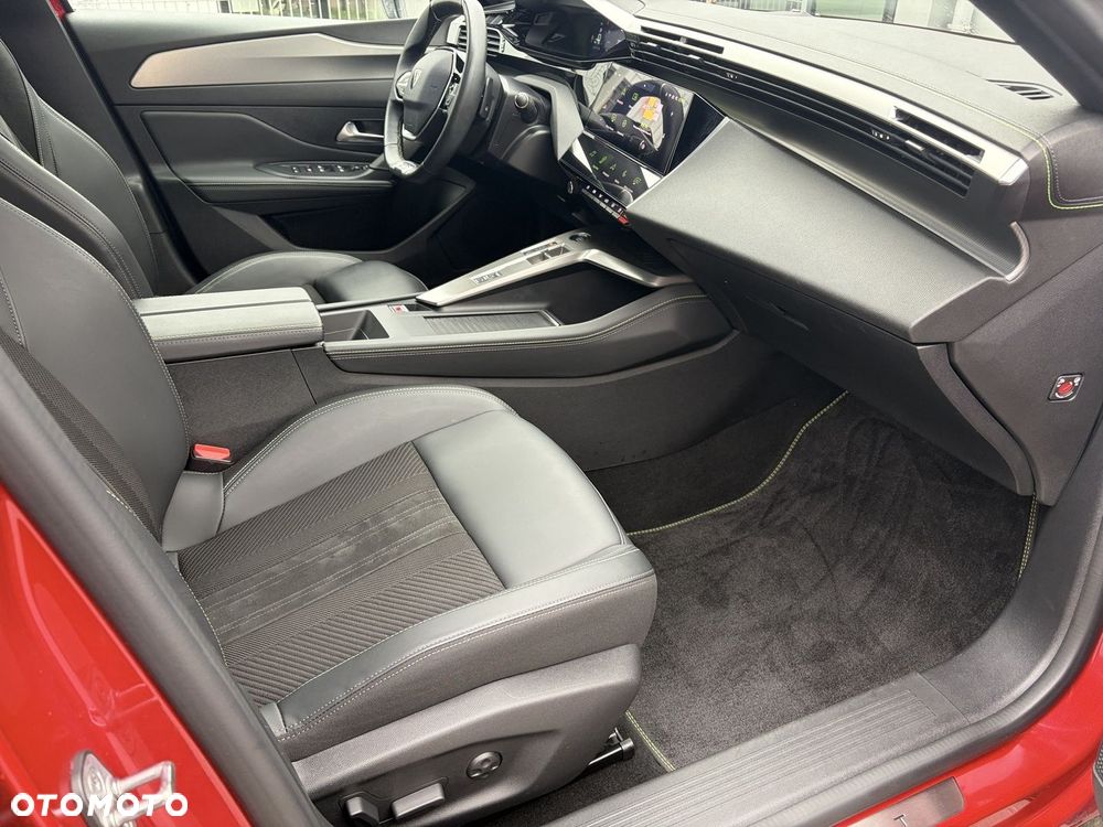 Peugeot 408 - 10