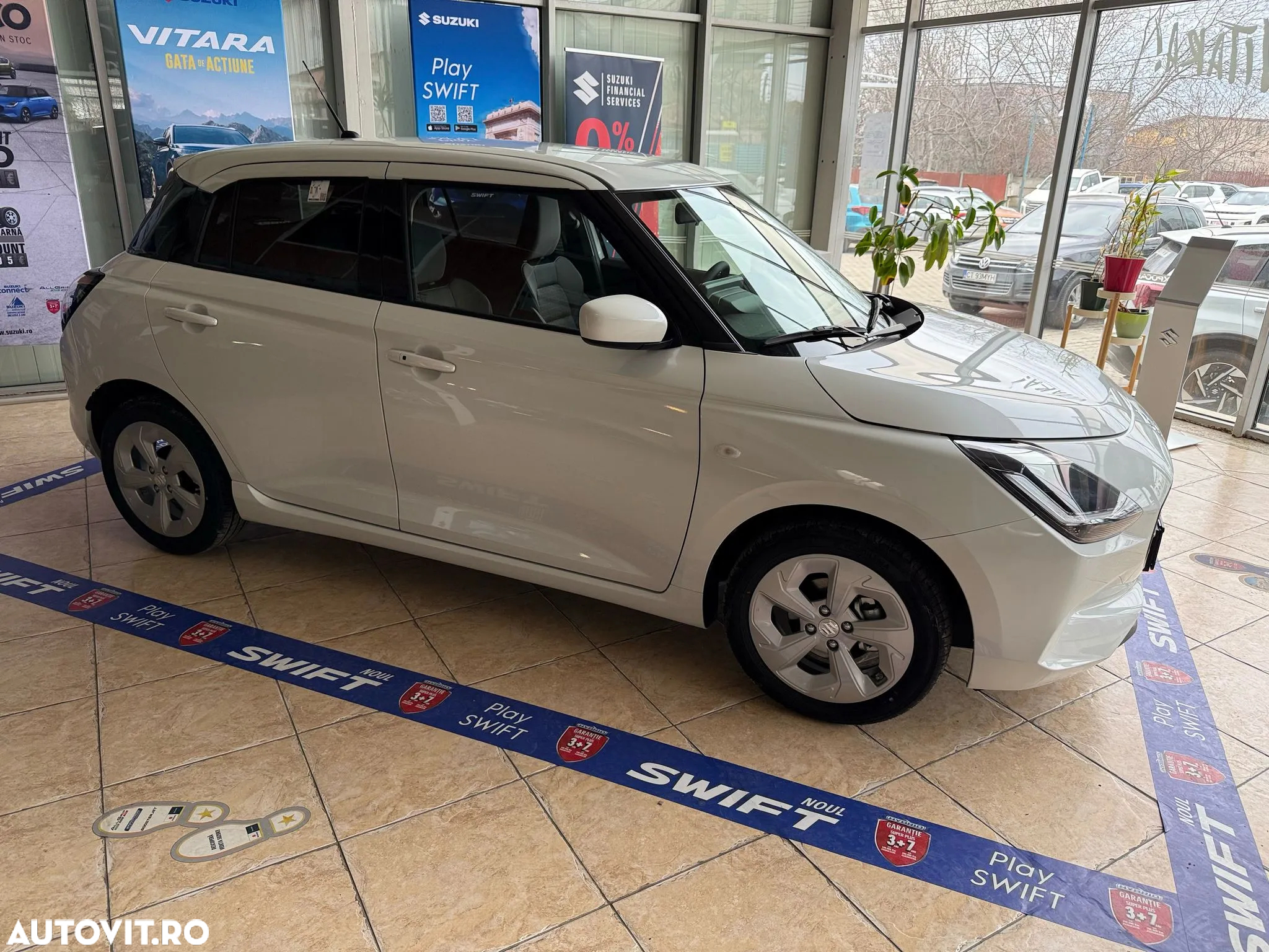 Suzuki Swift 1.2 Dualjet 12V MHEV Passion - 4