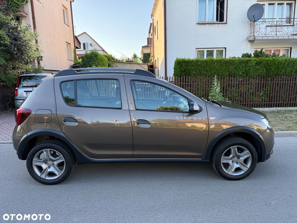 Dacia Sandero 0.9 TCe SL Celebration S&S - 18