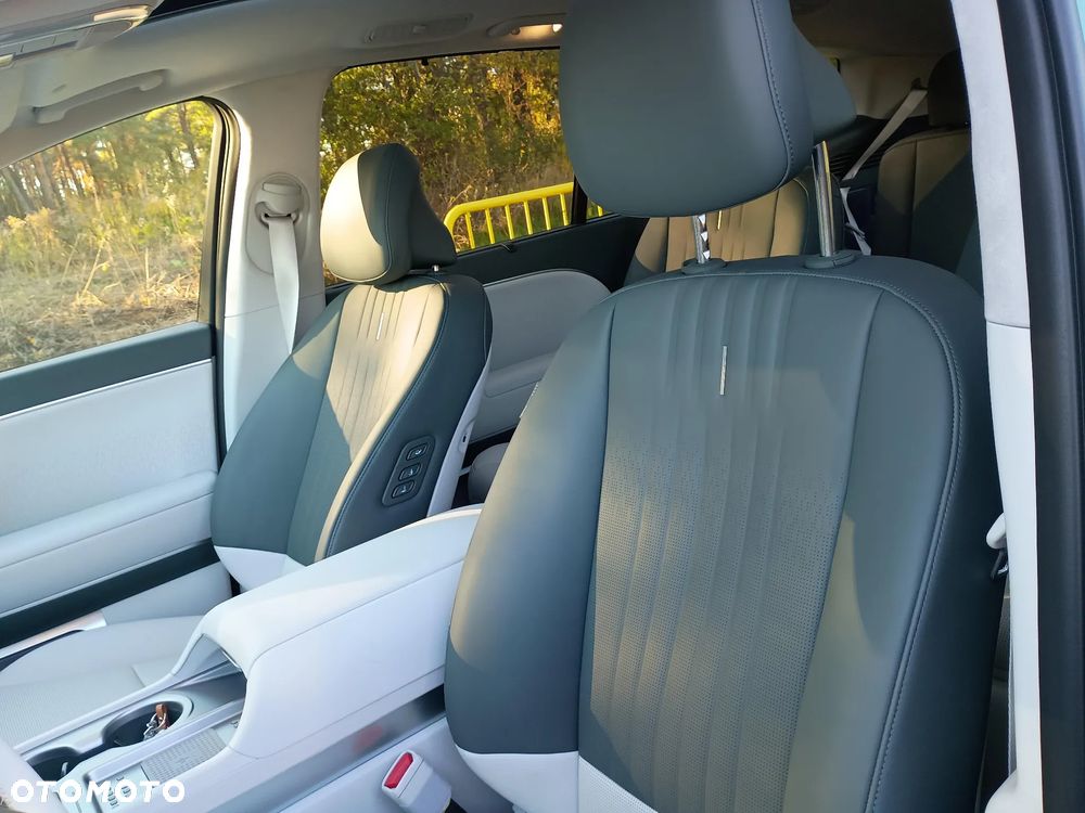 Hyundai IONIQ 9 110kWh Calligraphy AWD - 11