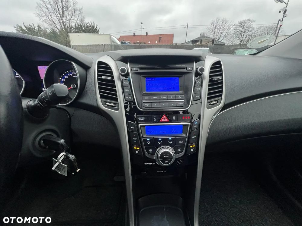 Hyundai i30 blue 1.6 GDI Trend - 28