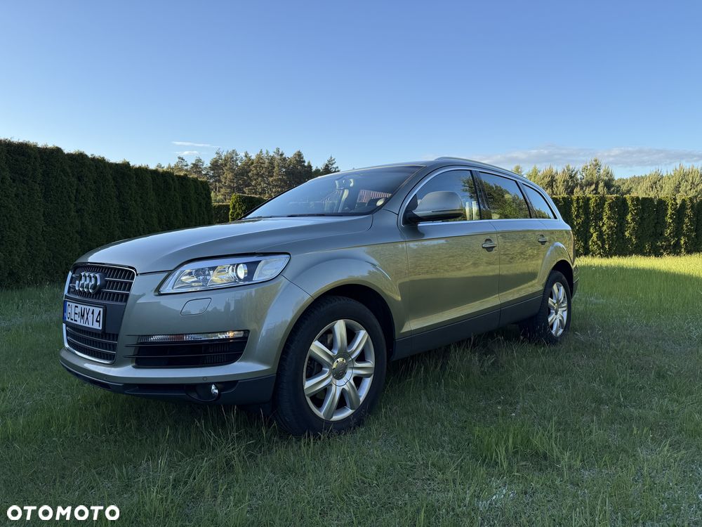 Audi Q7 - 1