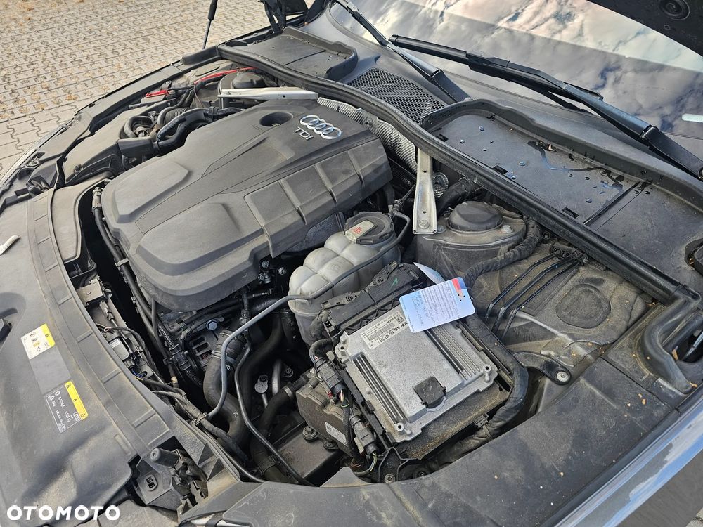 Audi A4 Avant 40 TDI quattro S tronic advanced - 14