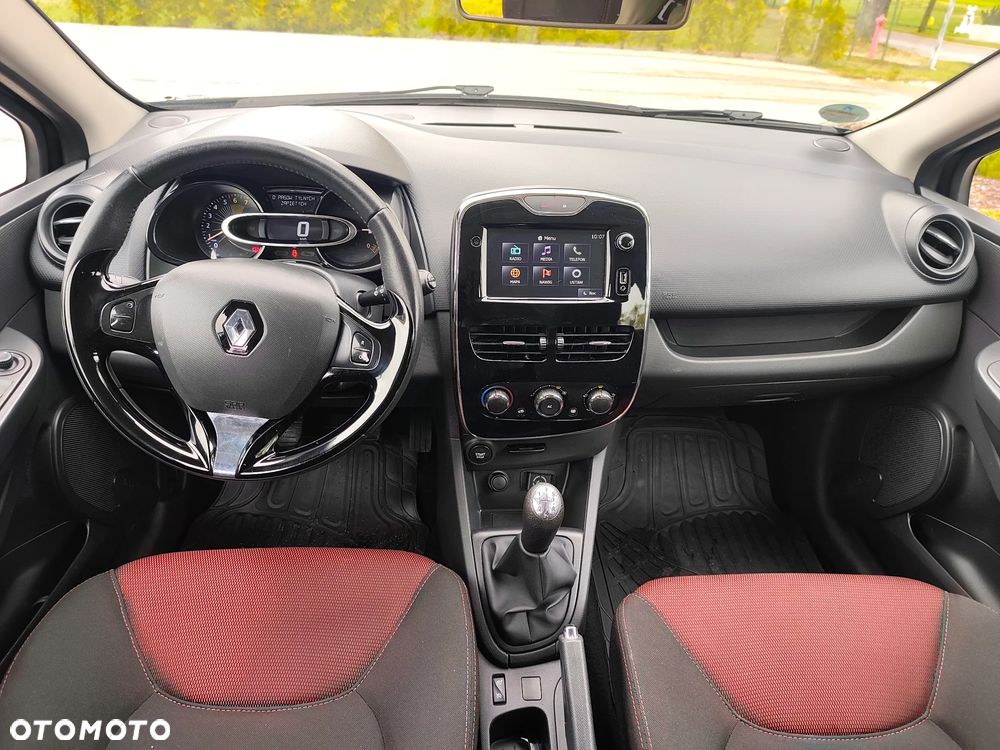 Renault Clio 1.2 16V Expression - 11