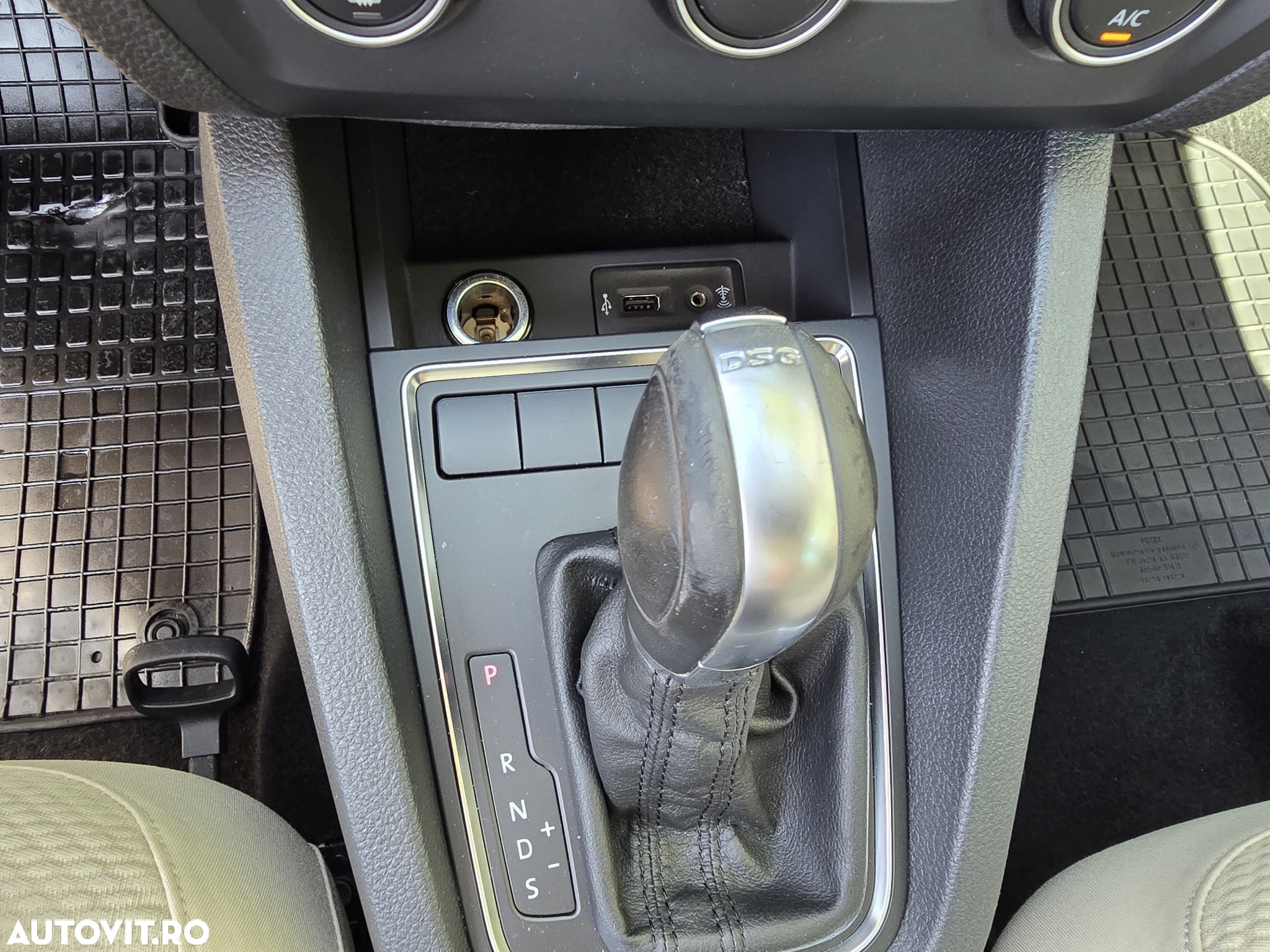 Volkswagen Jetta 1.4 TSI DSG Highline - 28