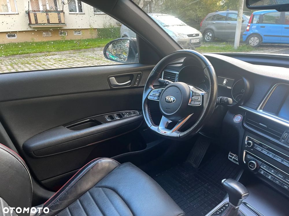 Kia Optima Kombi 18-19 - 21