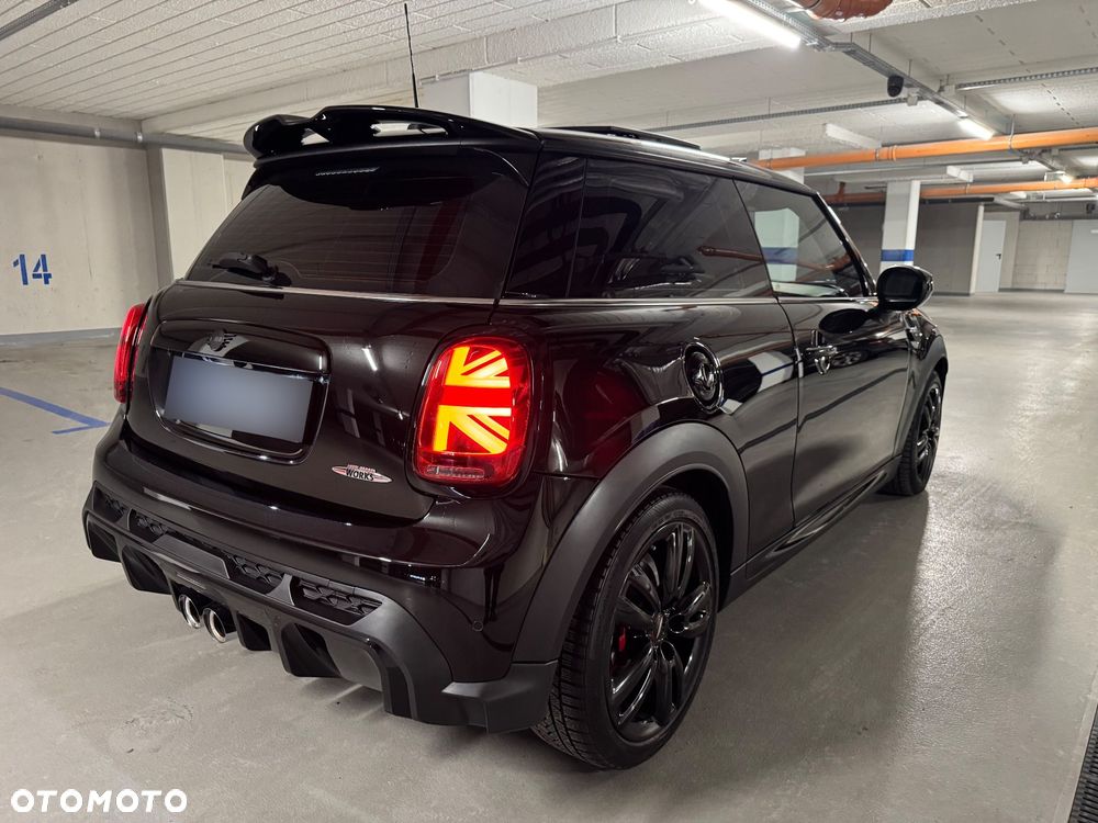 MINI John Cooper Works - 32