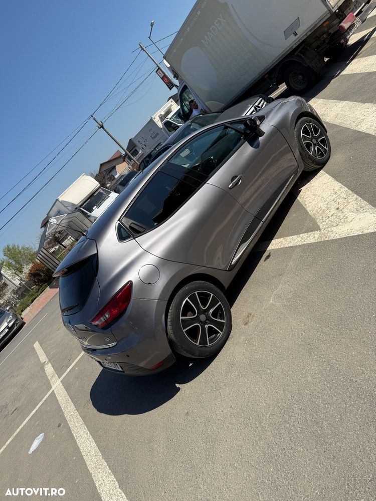Renault Clio 1.5 dCi 90 Authentique - 11