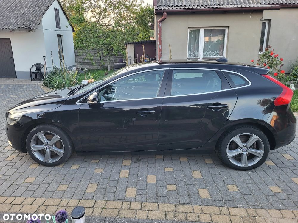 Volvo V40 T3 Momentum - 33