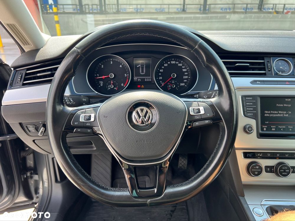 Volkswagen Passat 2.0 TDI BMT Comfortline - 11