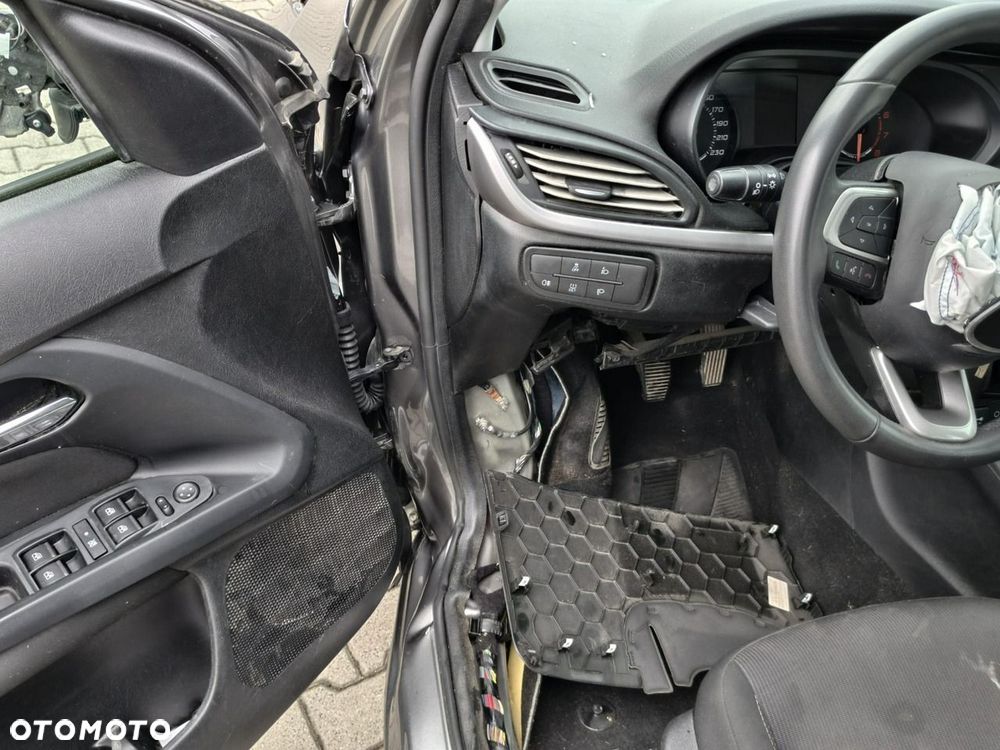 Fiat Tipo - 18