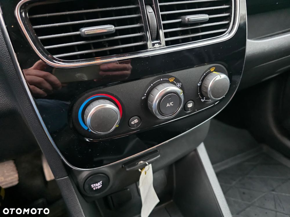 Renault Clio 1.2 16V Alize - 20