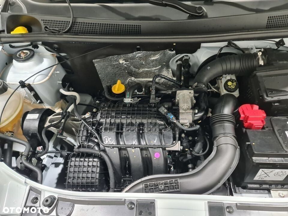 Dacia Sandero - 10