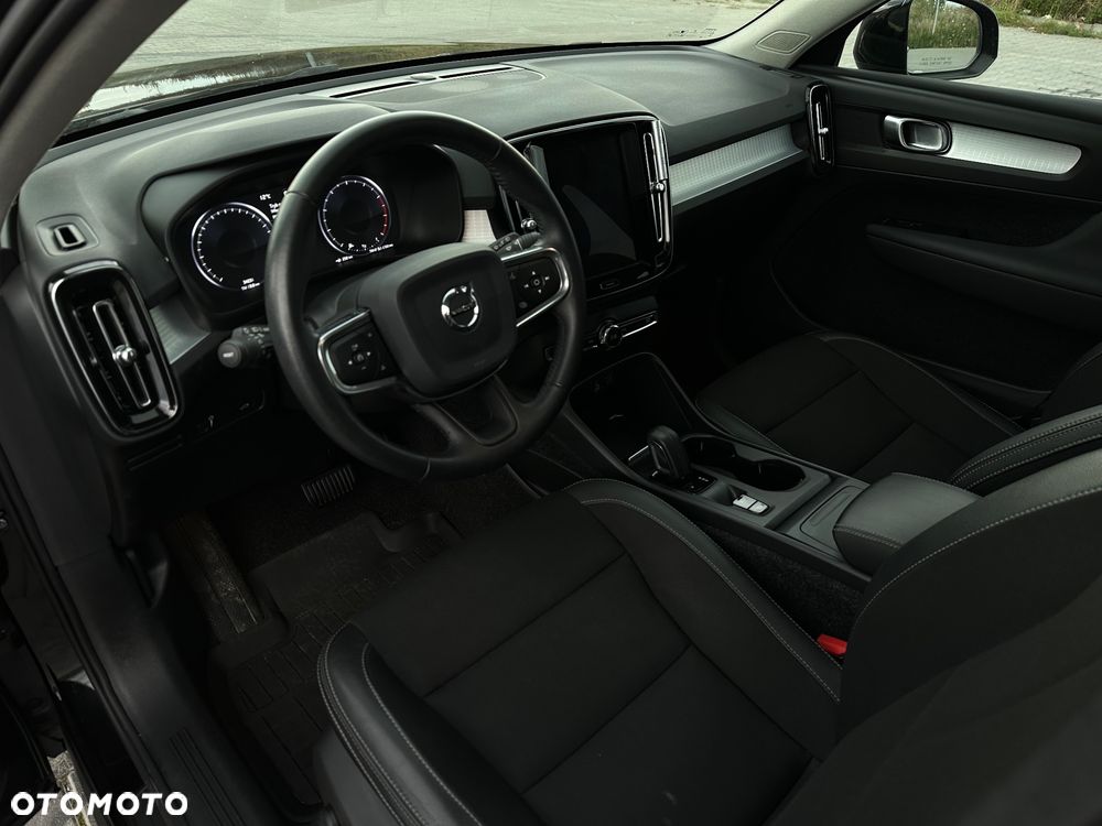 Volvo XC 40 T5 AWD Geartronic Momentum - 17