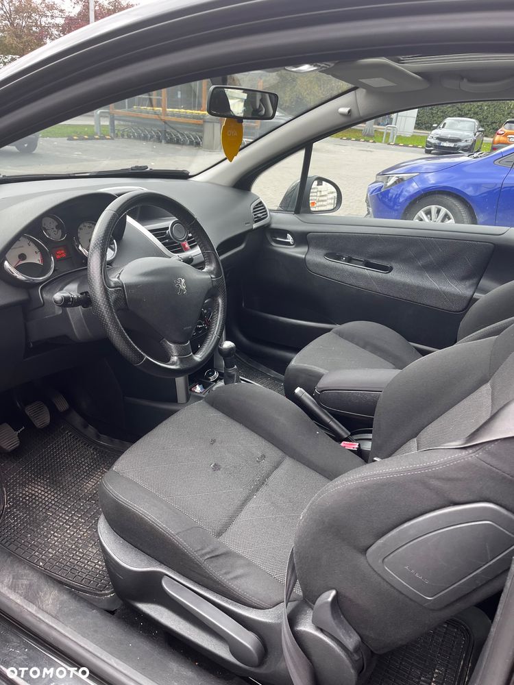 Peugeot 207 2007 photo 5