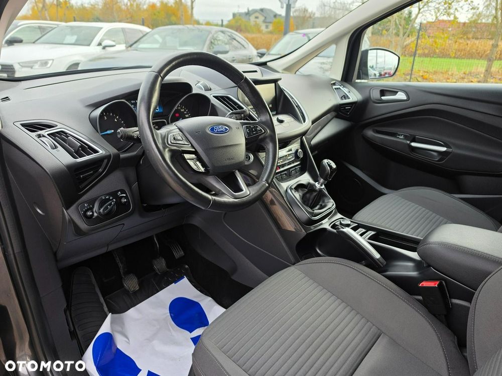 Ford Grand C-MAX - 30