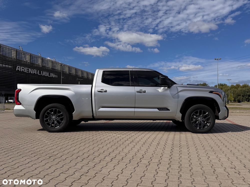 Toyota Tundra - 3