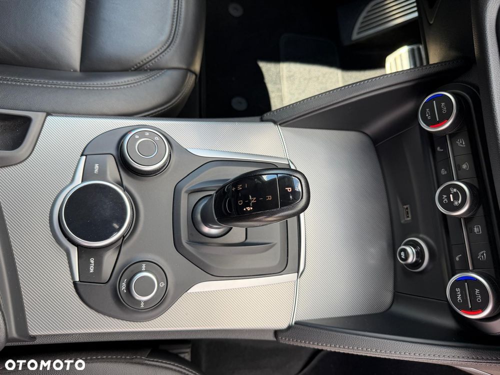 Alfa Romeo Stelvio 2.0 Turbo Estrema Q4 - 29