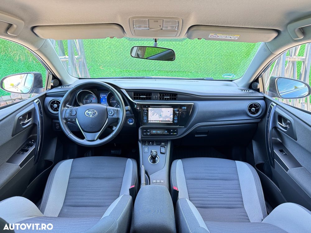 Toyota Auris 1.8 VVT-i Automatik Team Deutschland - 9