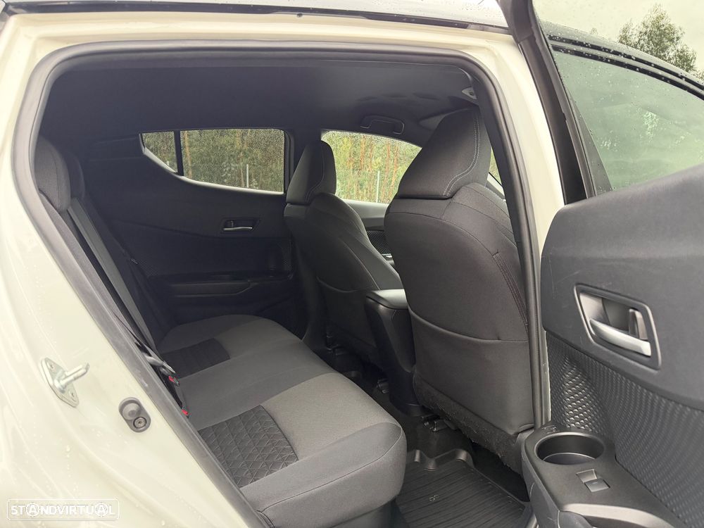 Toyota C-HR 1.8 Hybrid Square Collection - 57