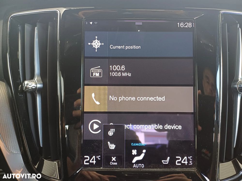 Volvo S60 B4 MHEV AT Plus Dark - 16