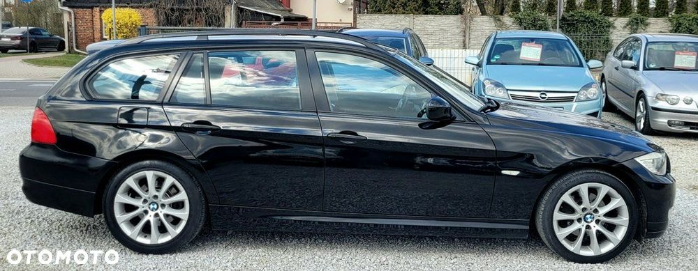 BMW Seria 3 318i - 5