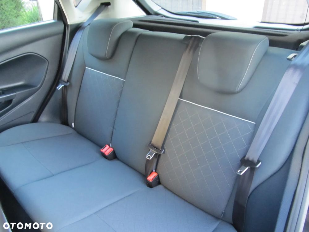 Ford Fiesta 1.25 Celebration - 10