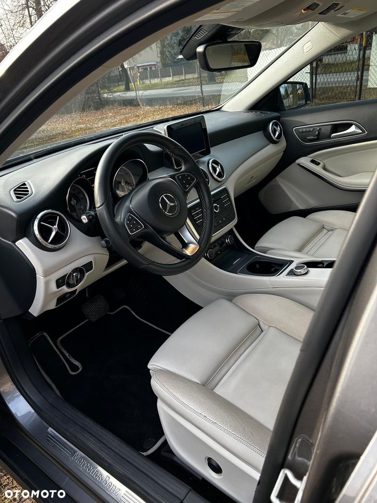 Mercedes-Benz GLA 250 4Matic 7G-DCT StreetStyle - 5