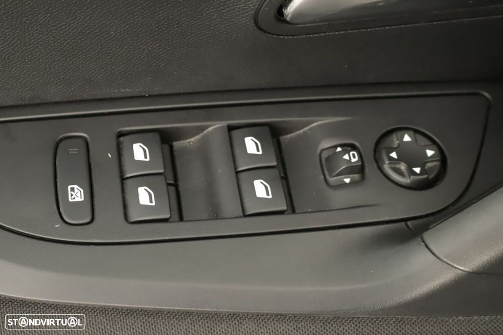 Peugeot 2008 1.2 PureTech Active - 21
