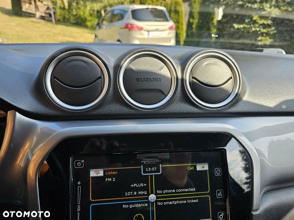 Suzuki Vitara 1.6 Premium 4WD - 21