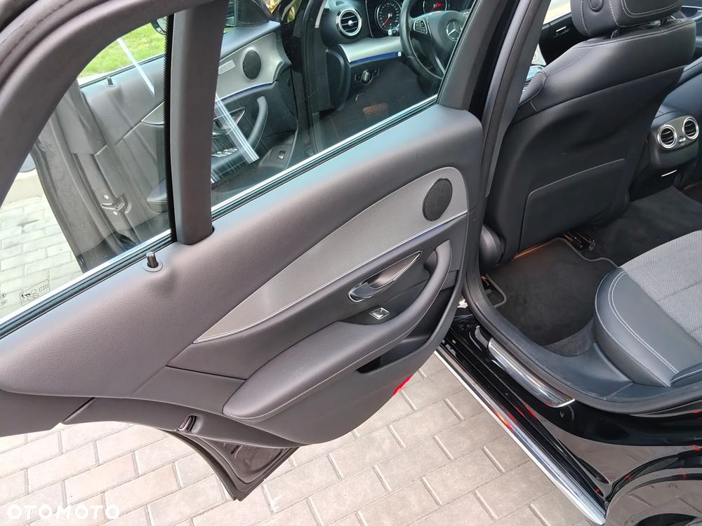 Mercedes-Benz Klasa E 200 9G-TRONIC Avantgarde - 16