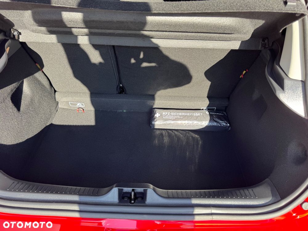 Renault Clio 1.2 16V 75 LIMITED 2018 - 26