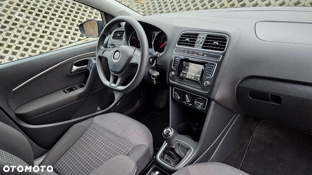 Volkswagen Polo 1.4 TDI (Blue Motion Technology) Comfortline - 8
