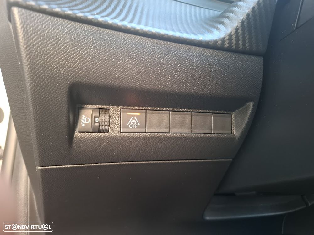 Peugeot 208 1.2 PureTech Active Pack - 26