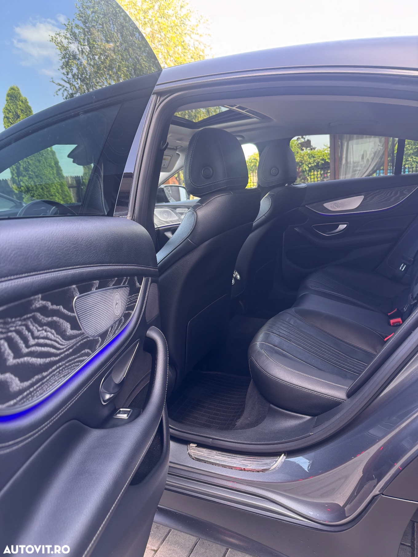 Mercedes-Benz CLS - 10
