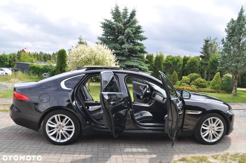 Jaguar XF 20d R-Sport Ingenium Edition - 32