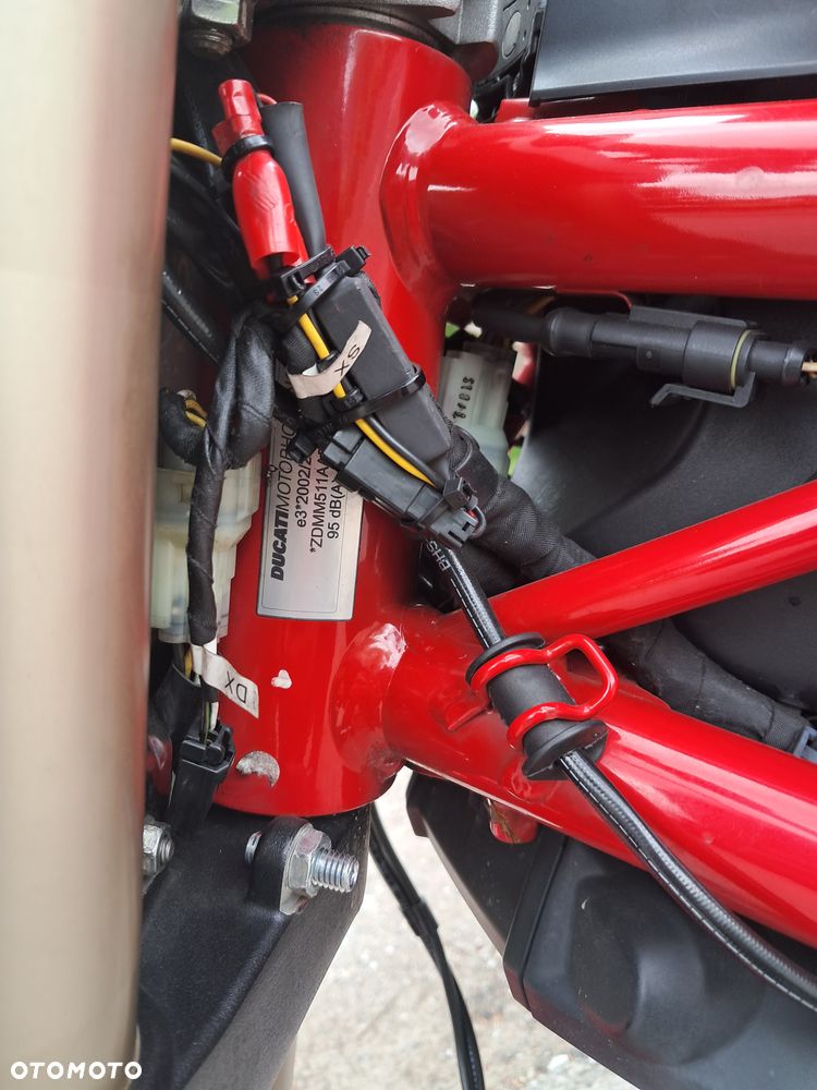 Ducati Monster - 23