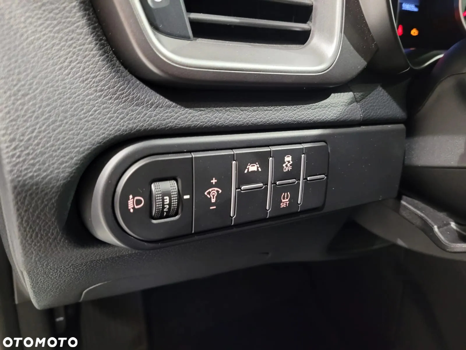 Kia XCeed 1.5 T-GDI L Business Line - 10