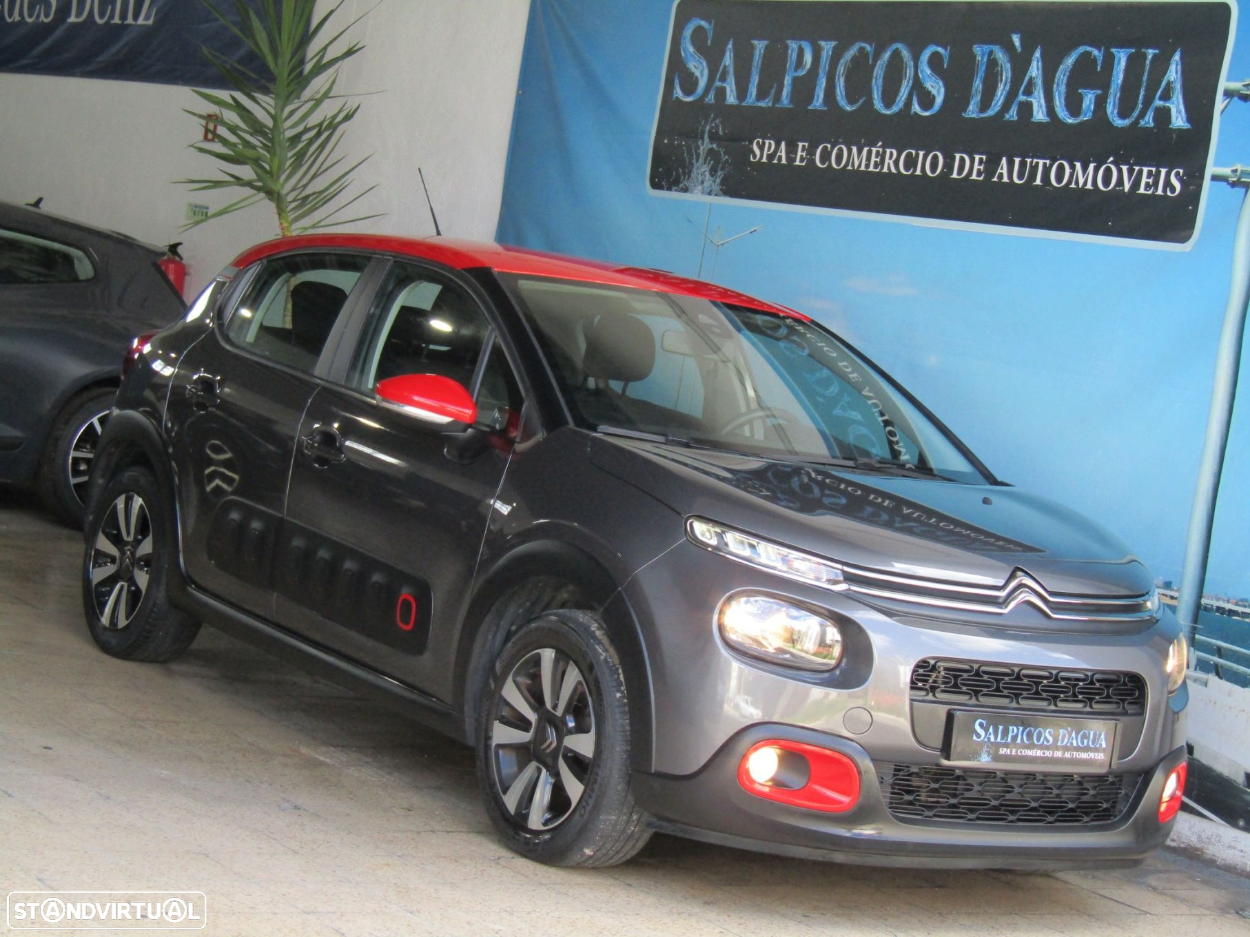 Citroën C3 1.2 PureTech Shine - 2