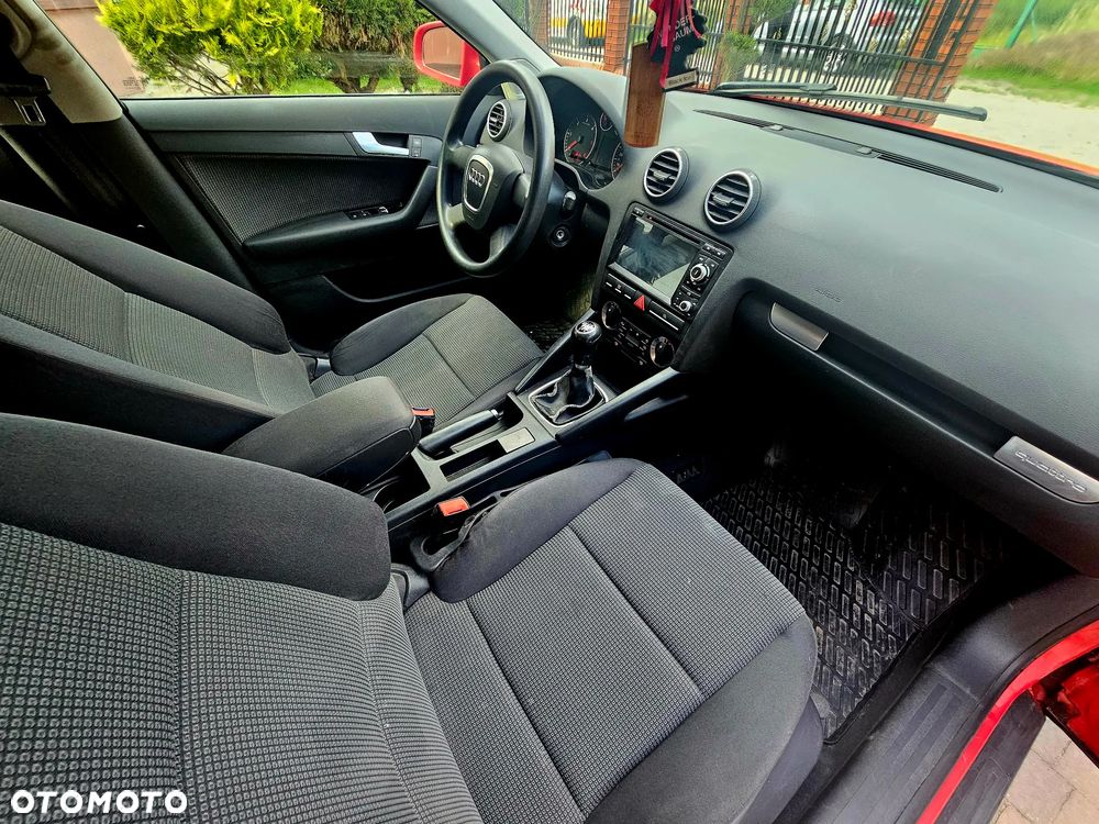 Audi A3 Sportback 2.0 TDI DPF Quattro Ambiente - 7