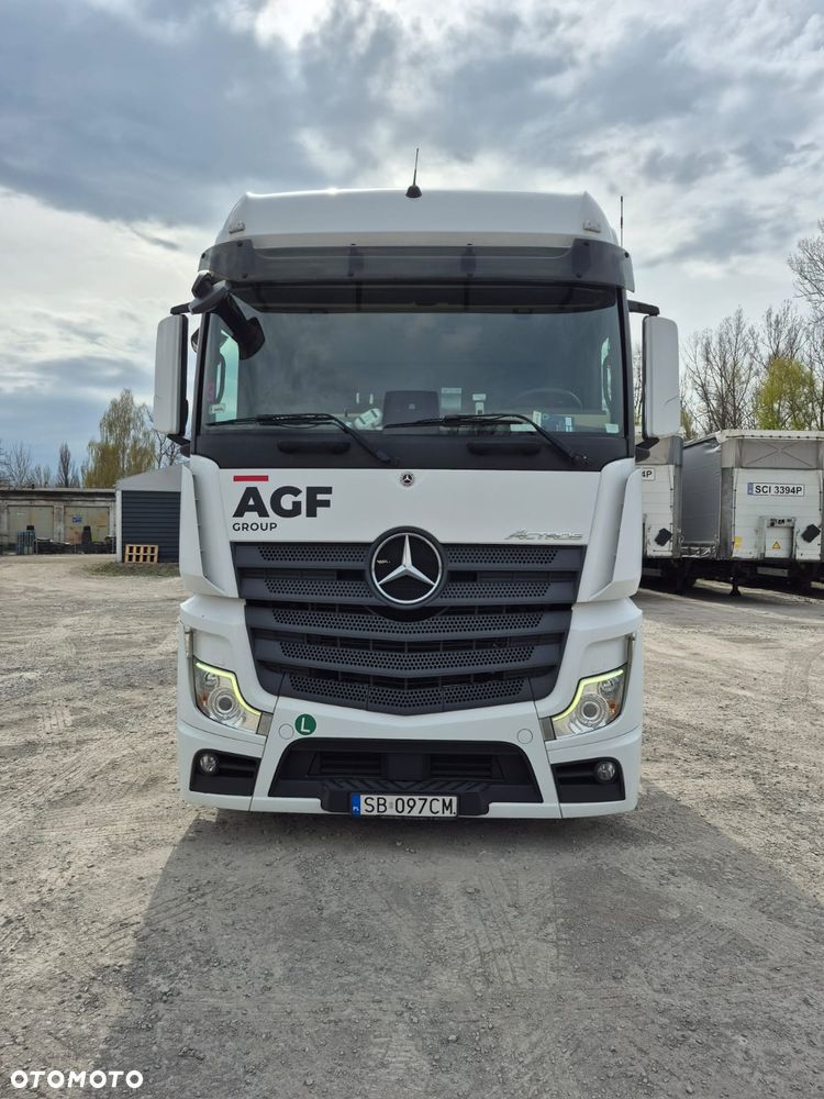 Mercedes-Benz Actros 1848 Low Deck Mega - 3